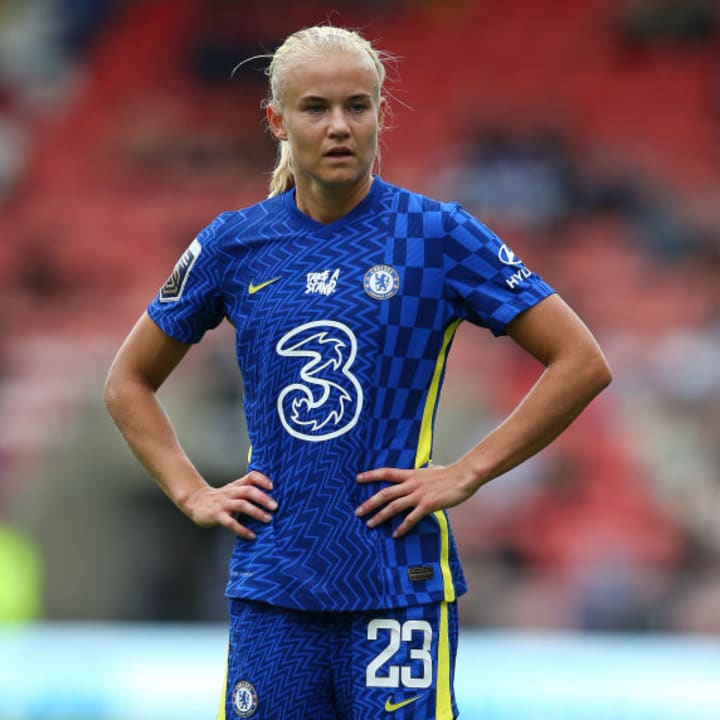 Pernille Harder is still the most expensive female player in history